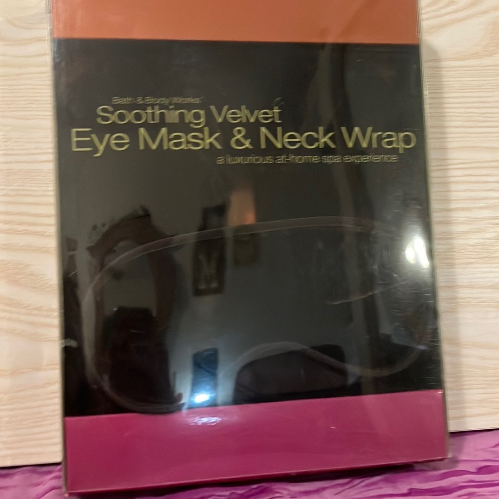 Soothing Velvet Eye Mask & Neck Wrap